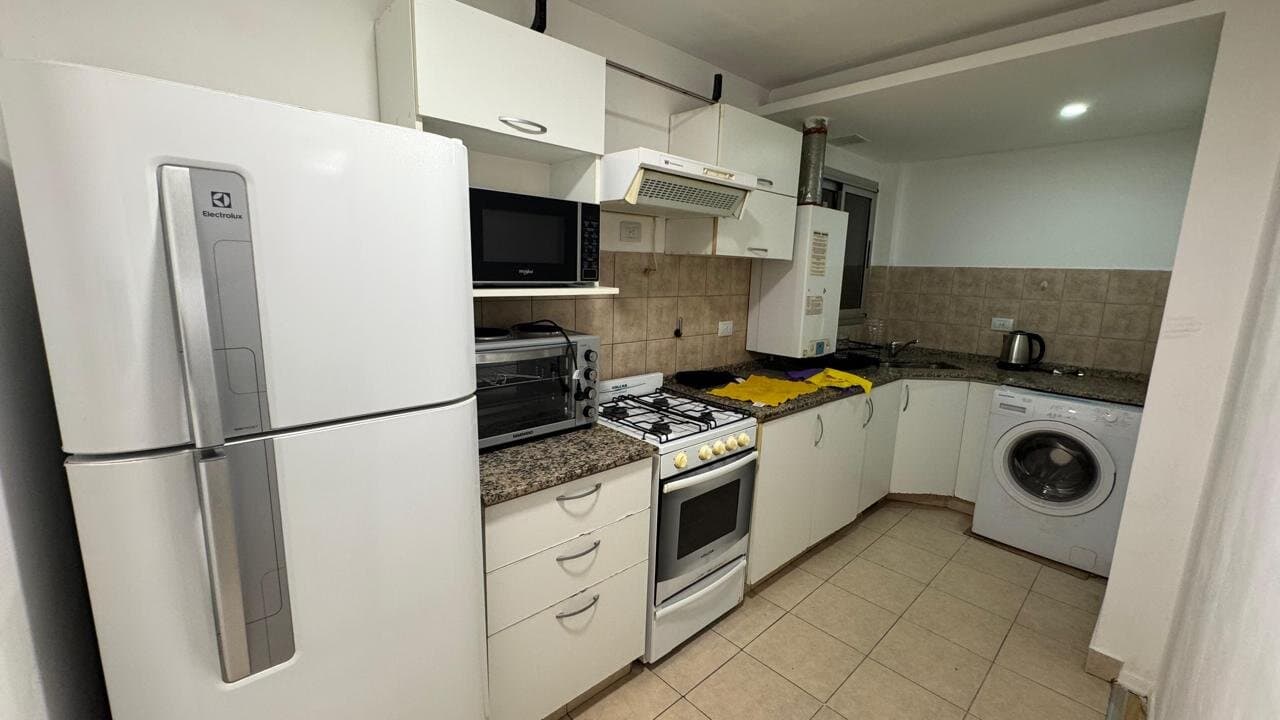 Centro - Departamento En Venta 2 Dormitorios- Opcion Amoblado. — foto 13