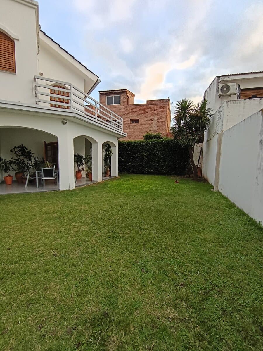 CASA 3 DORMITORIOS B°JARDÍN ESPINOSA — foto 14