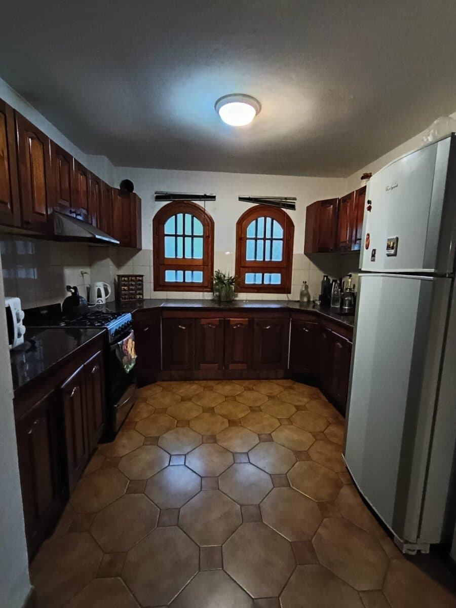 CASA 3 DORMITORIOS B°JARDÍN ESPINOSA — foto 8