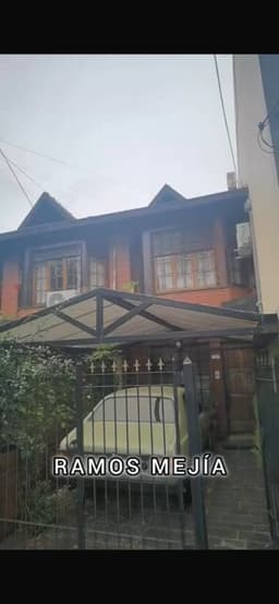 VENTA duplex RAMOS MEJIAS 3 AMTS. 2 BAÑOS, GARAGE