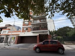 VENTA 2 AMB.. EN EDIFICIO EN ALTURA
