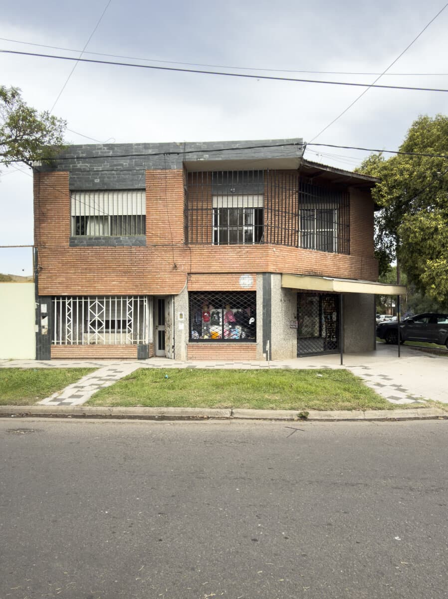 Venta de local comercial en barrio belgrano — foto 1