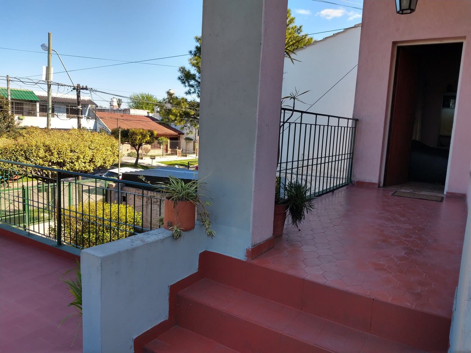 Venta PH tipo casa con garaje y patio en Morón — foto 9