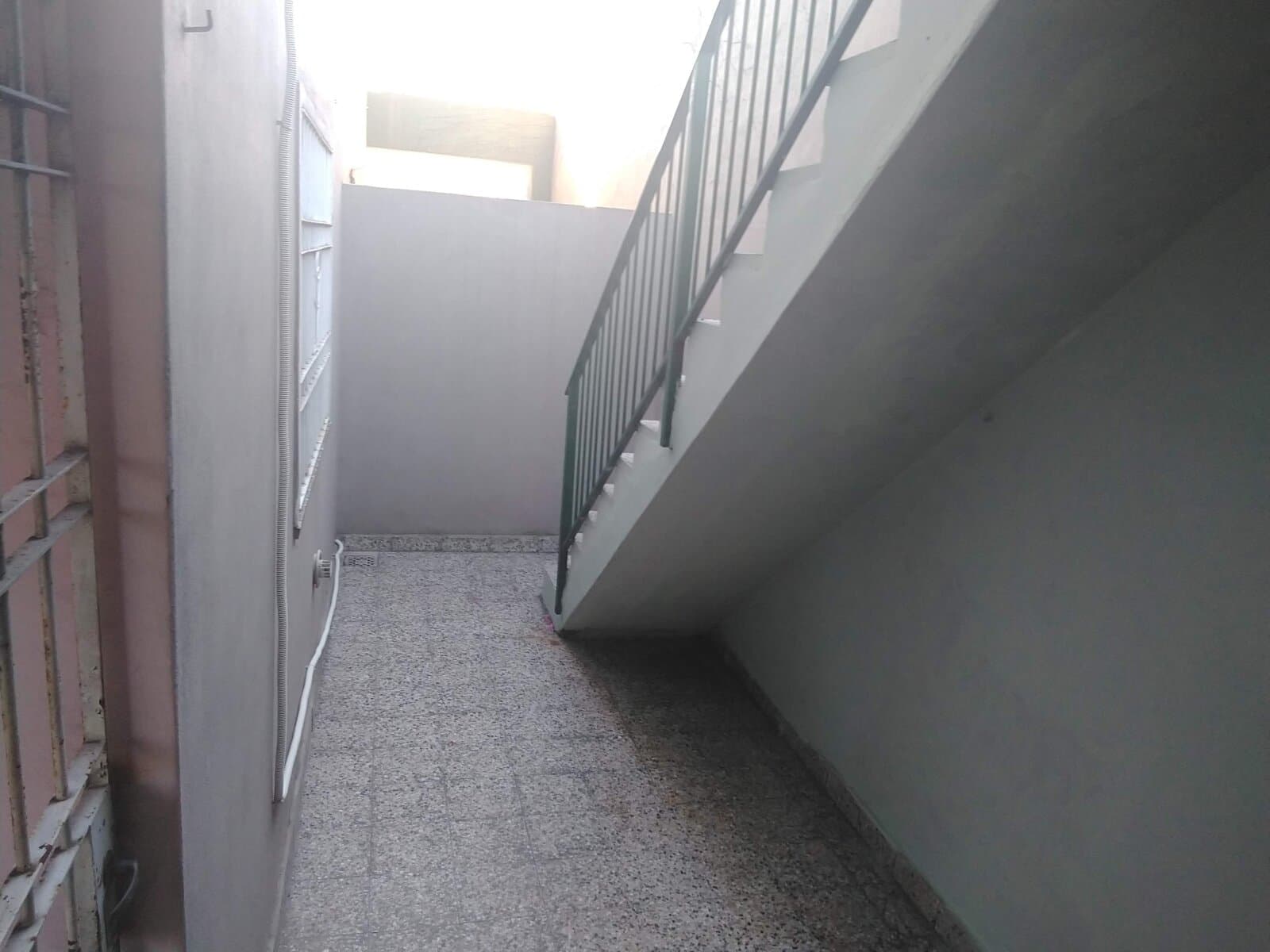 Venta PH tipo casa con garaje y patio en Morón — foto 6