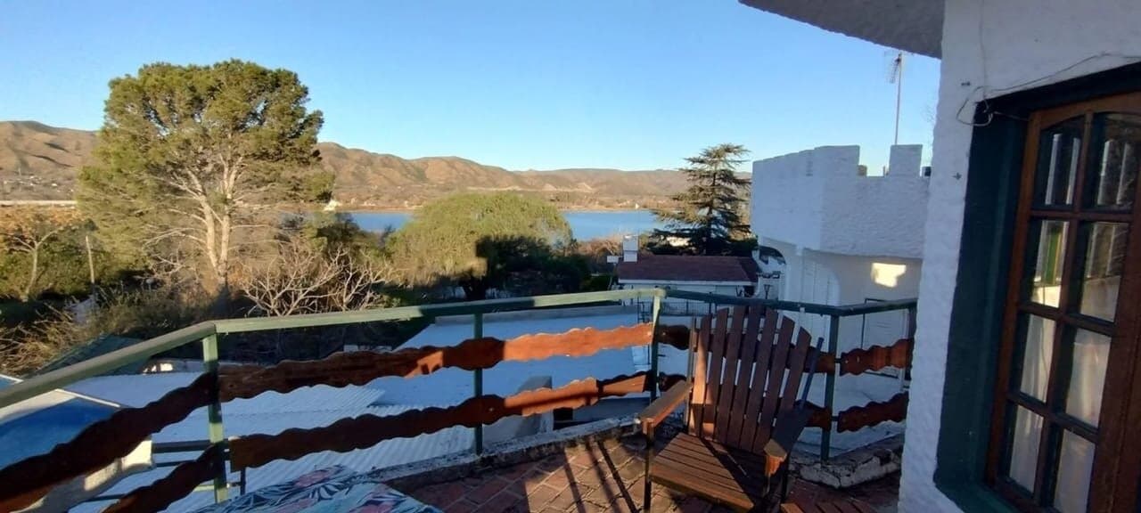 CASTILLO EN VENTA EN VILLA PARQUE SIQUIMAN — foto 2