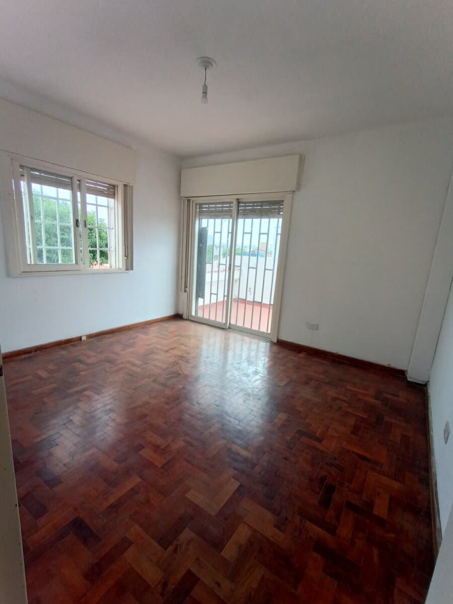 Casa de 4 dorm | Venta | Cochera doble | Patio+Lavadero+Despensa — foto 14