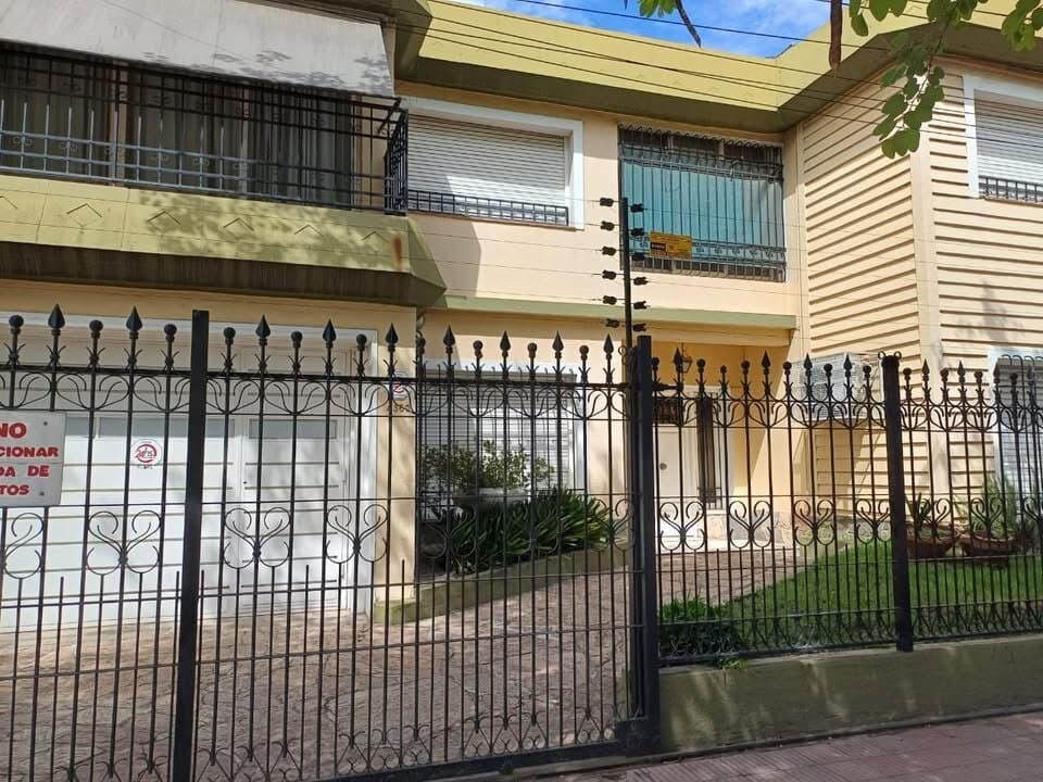 Hermosa casa de 4 dorm. OPORTUNIDAD A. Sabattini 4360 — foto 3