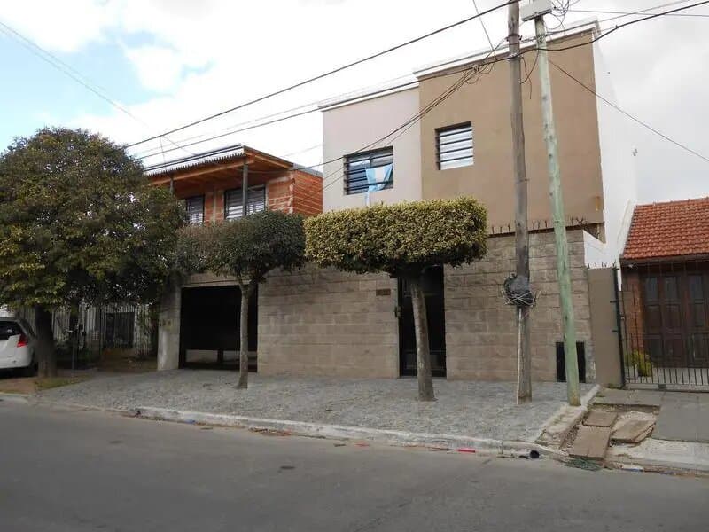 Venta Casa 3 Dormitorios Ranelagh Con Cochera — foto 2