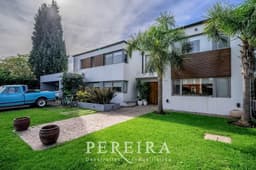 VENTA - Casa en Los Jazmines - Pilar del Este - 5 dormitorios