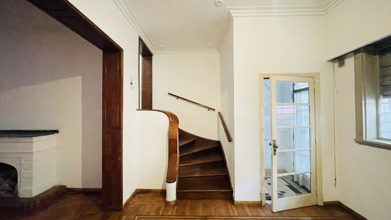 Casa de Estilo en Venta 4 dormitorios con cochera y parrillero - Centro — foto 3