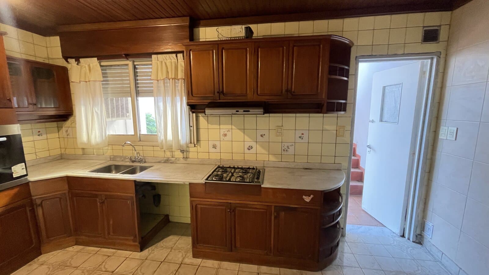 Casa de Estilo en Venta 4 dormitorios con cochera y parrillero - Centro — foto 11
