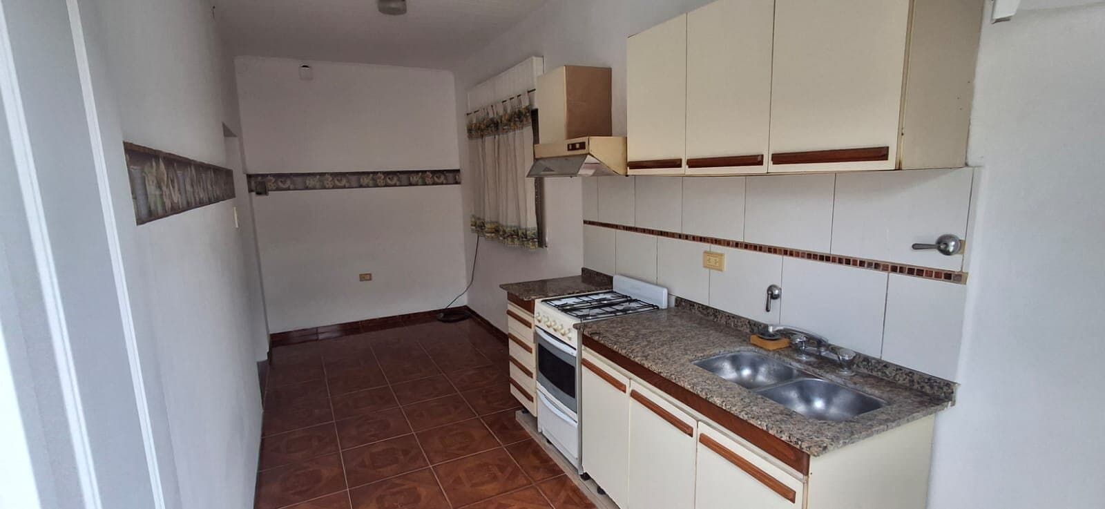 ROLDAN - CASA INTERNA EN ALQUILER — foto 5