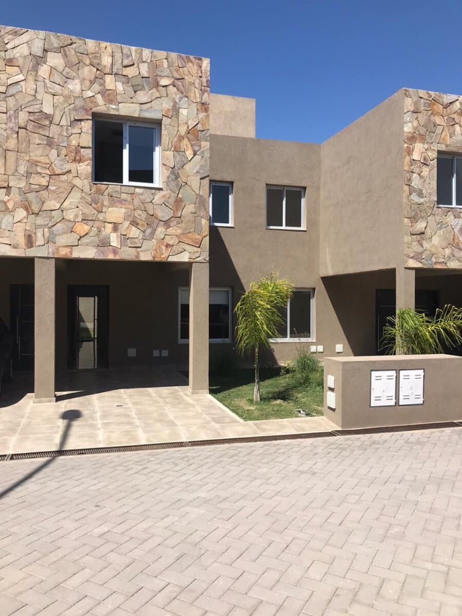 VENDO DUPLEX EN VITTA HOUSING ZONA NORTE 3 DORMITORIOS — foto 5