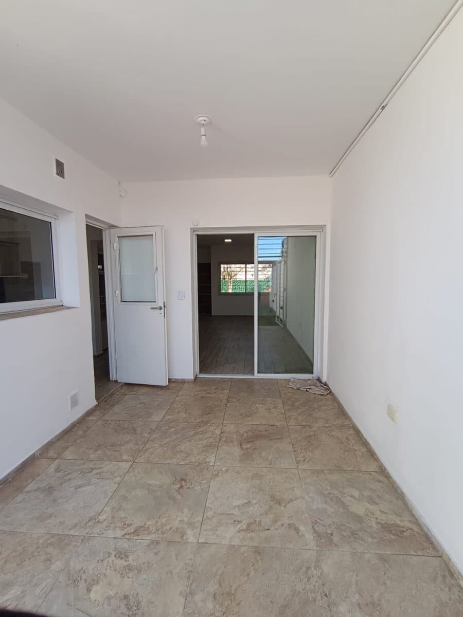 ALQUILER DÚPLEX 3 DORMITORIOS HOUSING LOS LIRIOS — foto 7