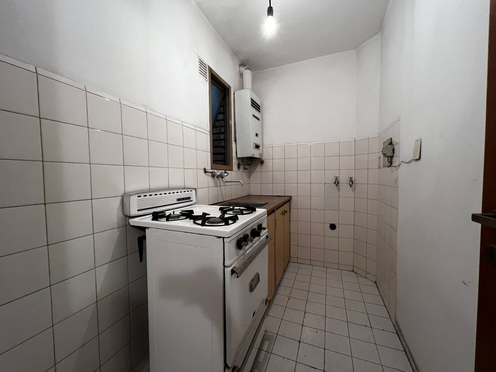 DEPARTAMENTO EN VENTA DE 2 DORMITORIOS EN ALBERDI APTO PROFESIONAL — foto 10