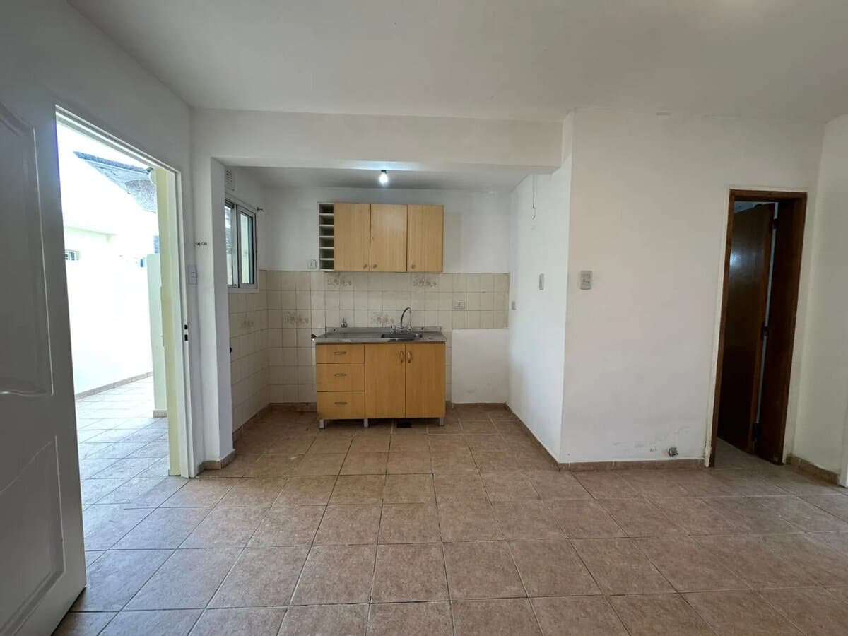 DEPARTAMENTO 2AMB. - 1ER PISO — foto 3