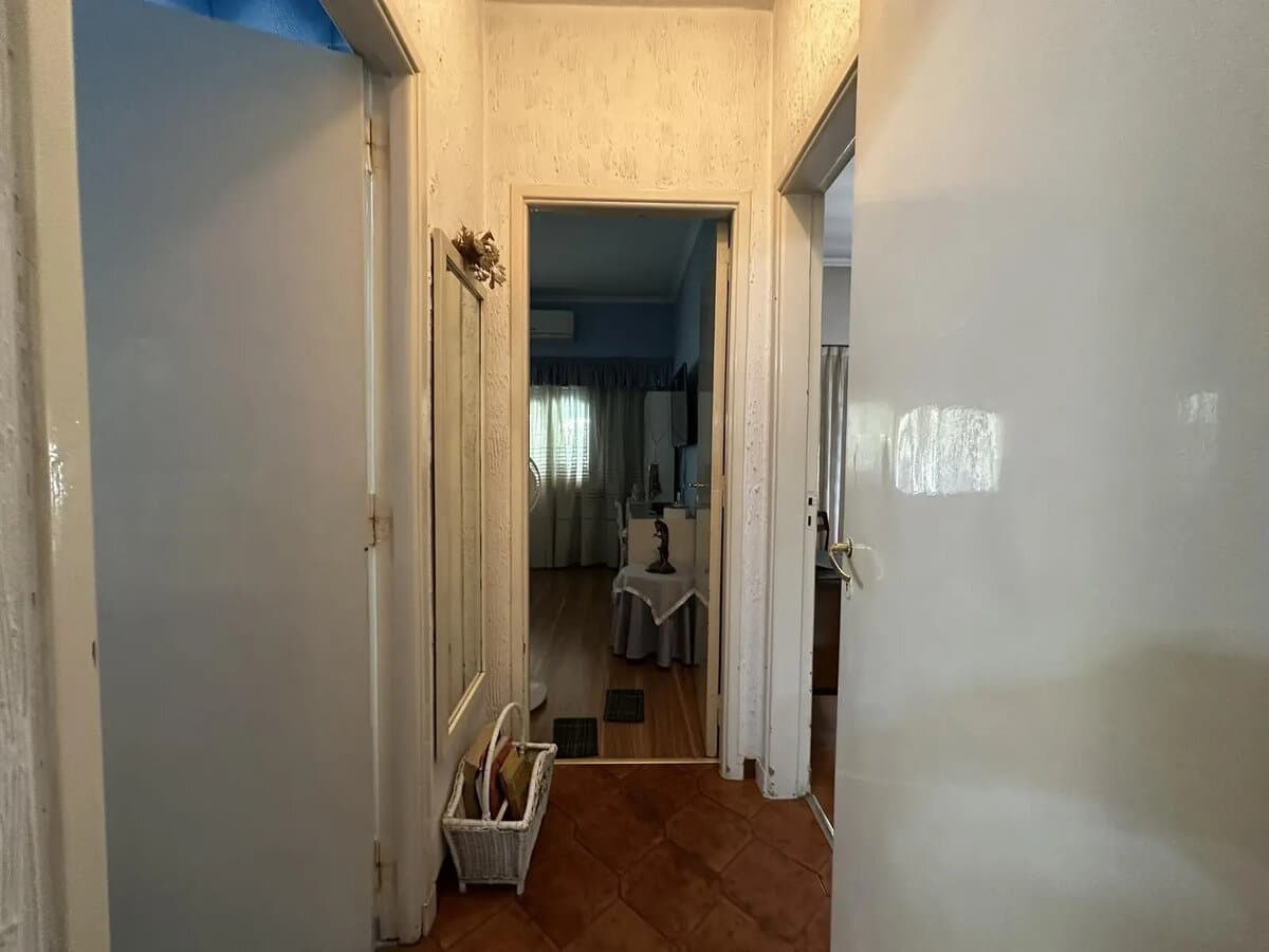 CASA CON FONDO LIBRE Y PILETA — foto 12