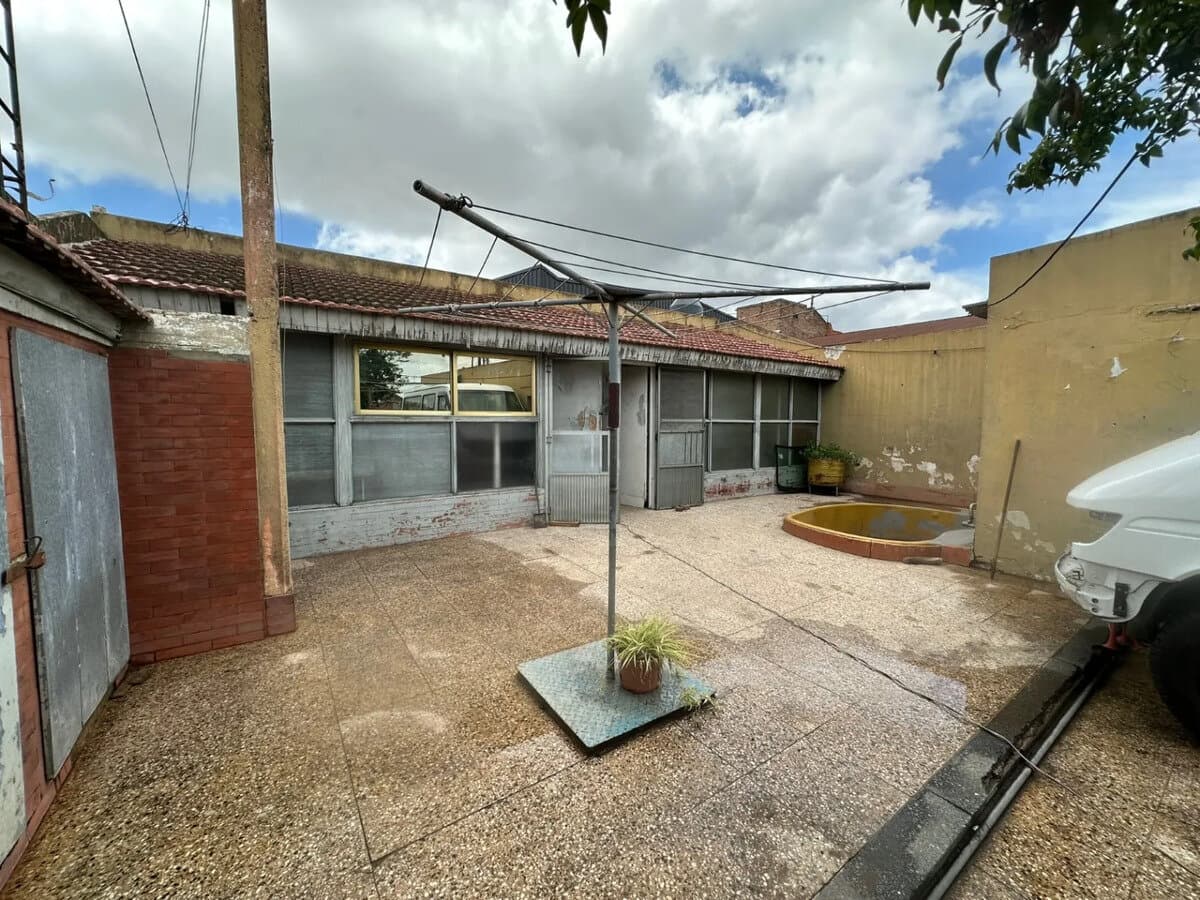 CASA CON GARAJE — foto 4
