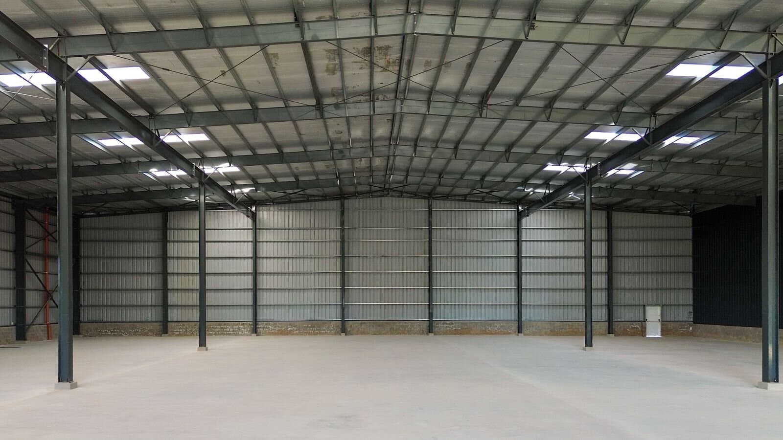 NAVE INDUSTRIAL CIRCUNVALACION Y AUTOPISTA — foto 4