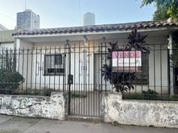 VENDO CASA DE 3 DORMITORIOS BARRIO SAN LORENZO