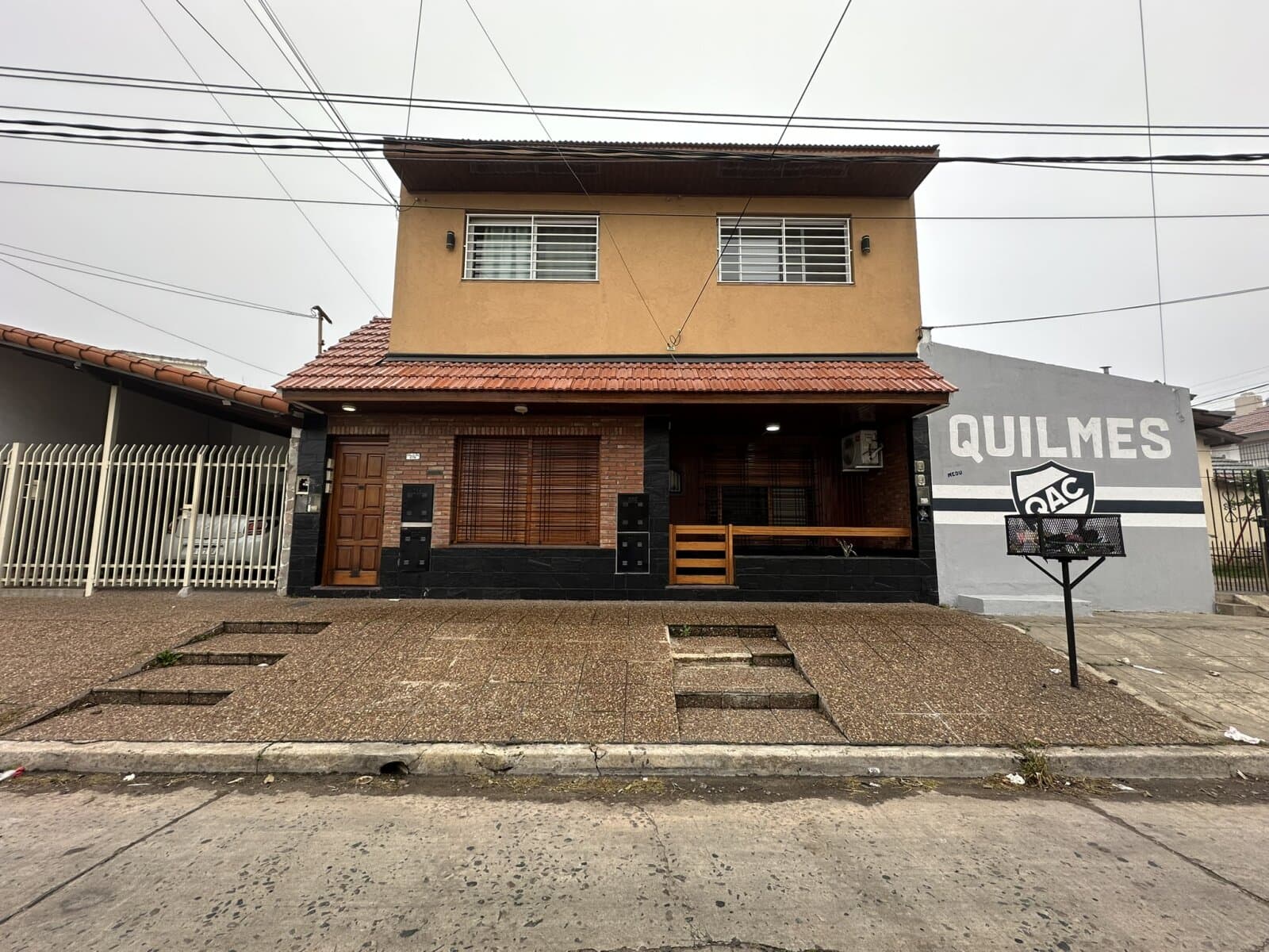 CASA DE 3 AMB. — foto 1