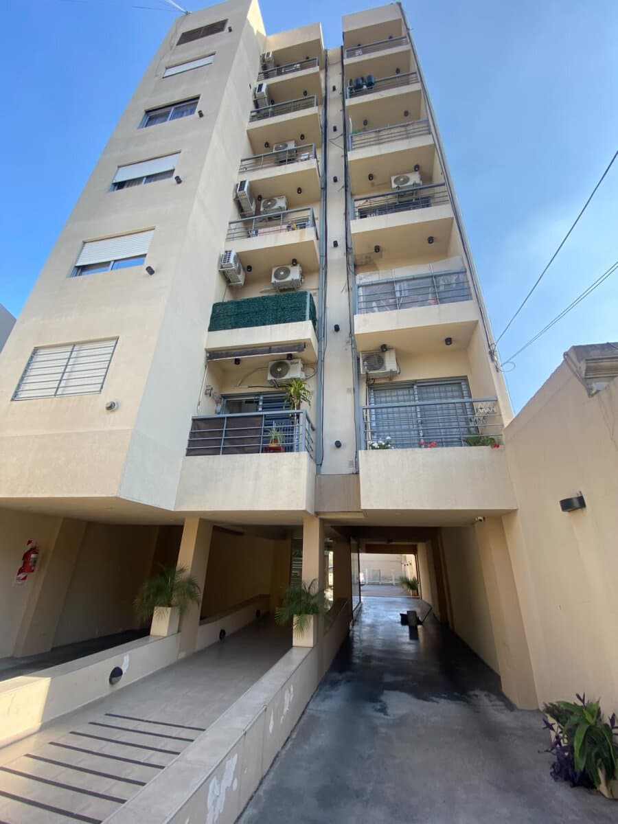 VENTA DEPARTAMENTO MONOAMBIENTE CON PILETA EN MORÓN — foto 3
