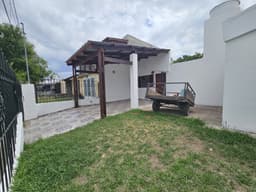 Casa en barrio 20 de Junio