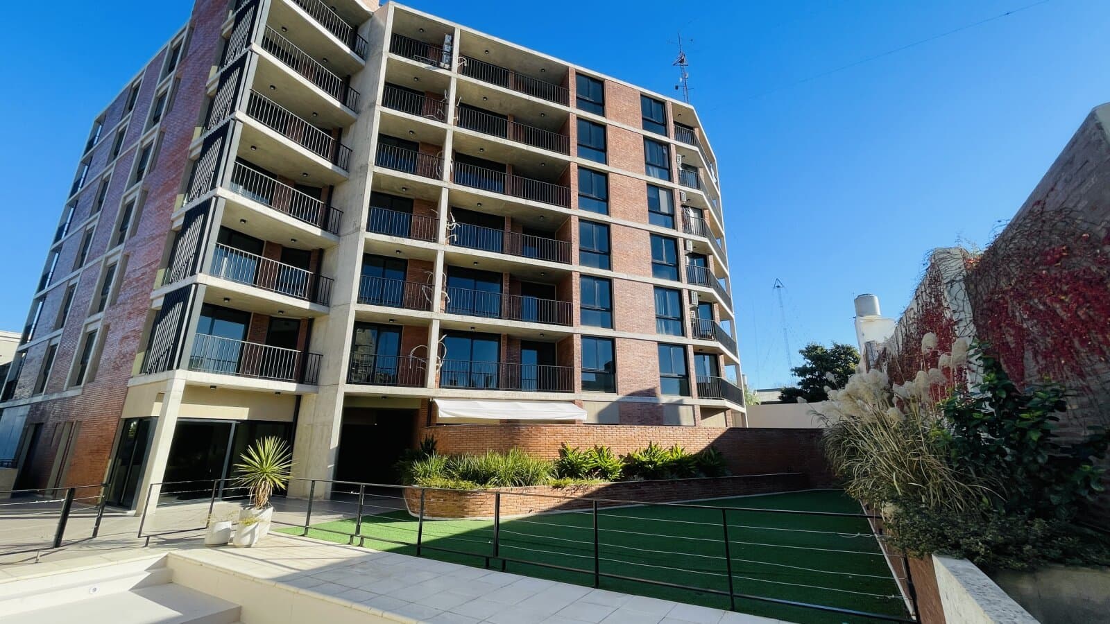 Departamento 1 Dorm y Cochera en Venta a Estrenar !!! — foto 1