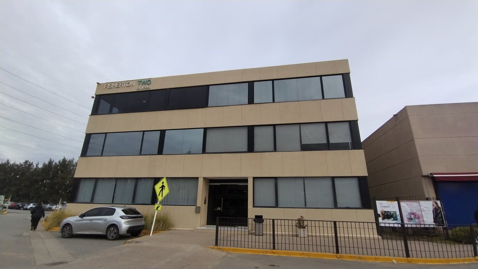 Oficinas en Fisherton Plaza — foto 1