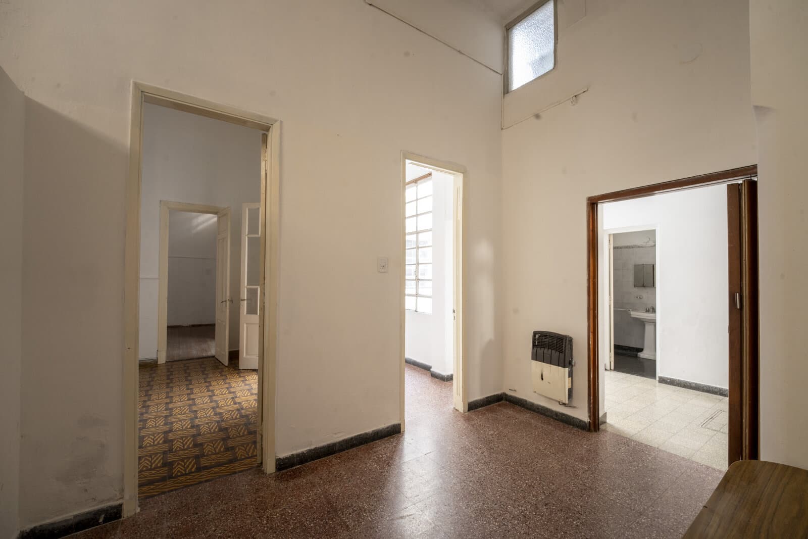 Venta casa a reciclar en Echesortu — foto 2
