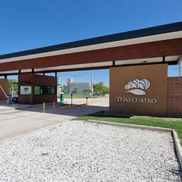 VENTA CASA TEJAS CUATRO