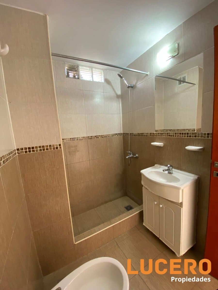 DEPARTAMENTO DOS AMBIENTES EN MORÓN — foto 9