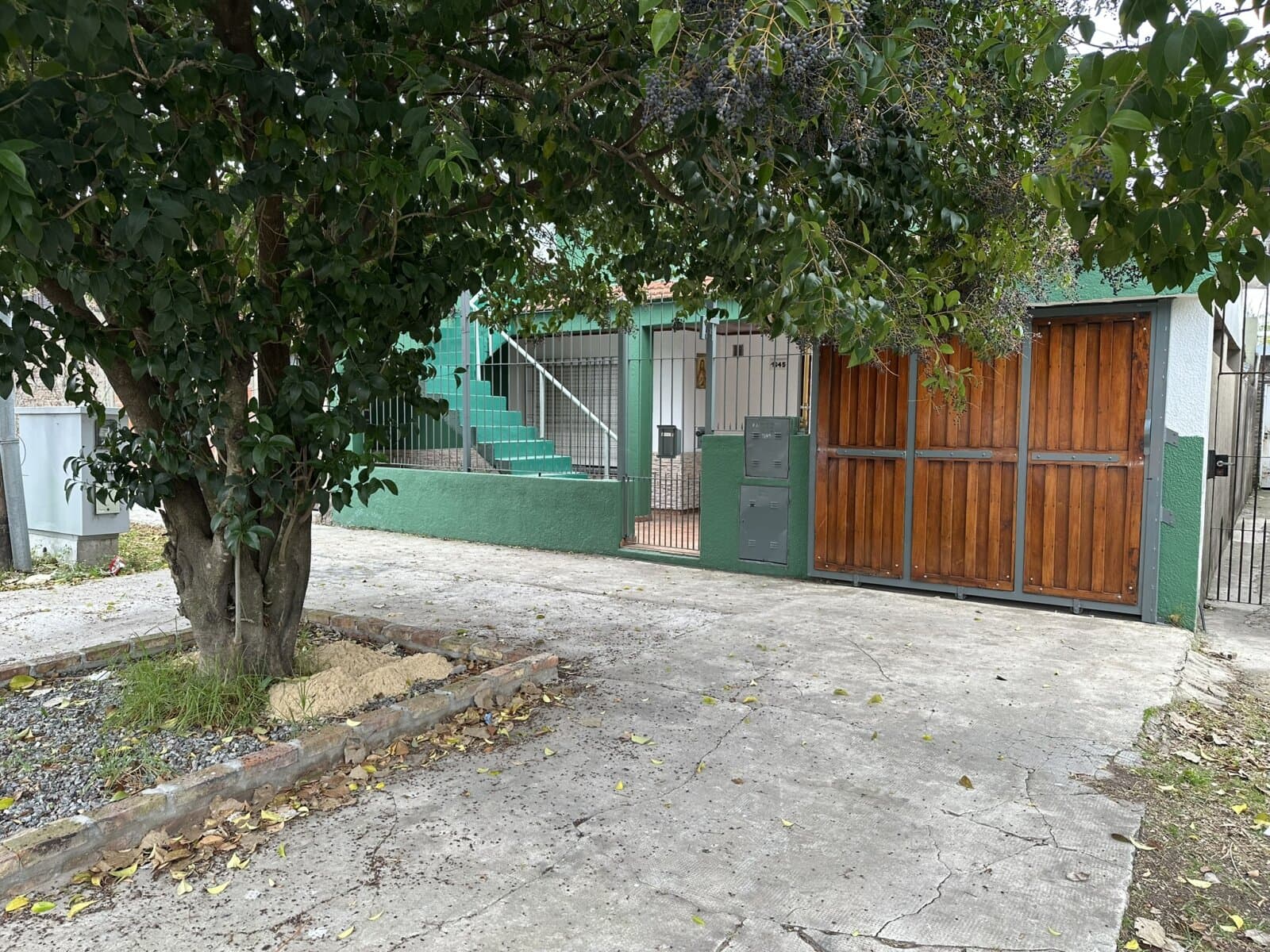 CASA 3 AMB. CON GARAJE Y PATIO — foto 2