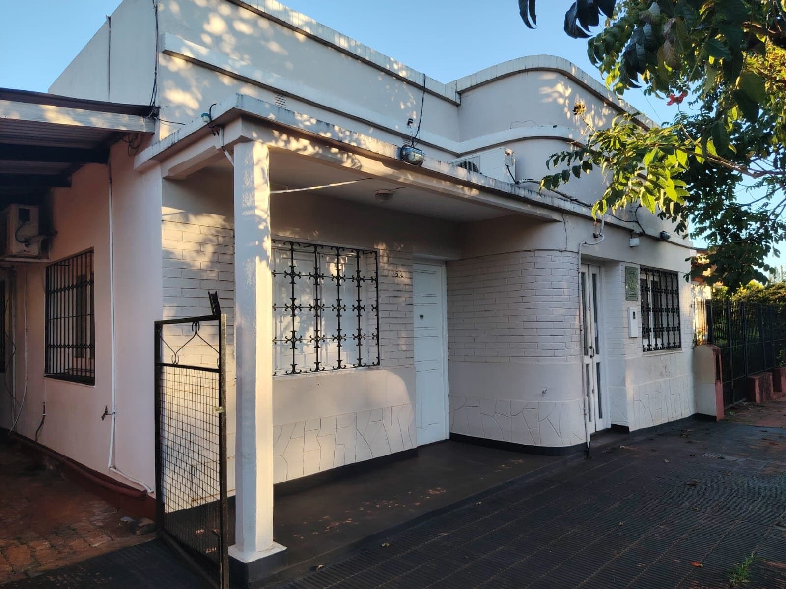 SE ALQUILA CASA EN APOSTOLES MISIONES — foto 1