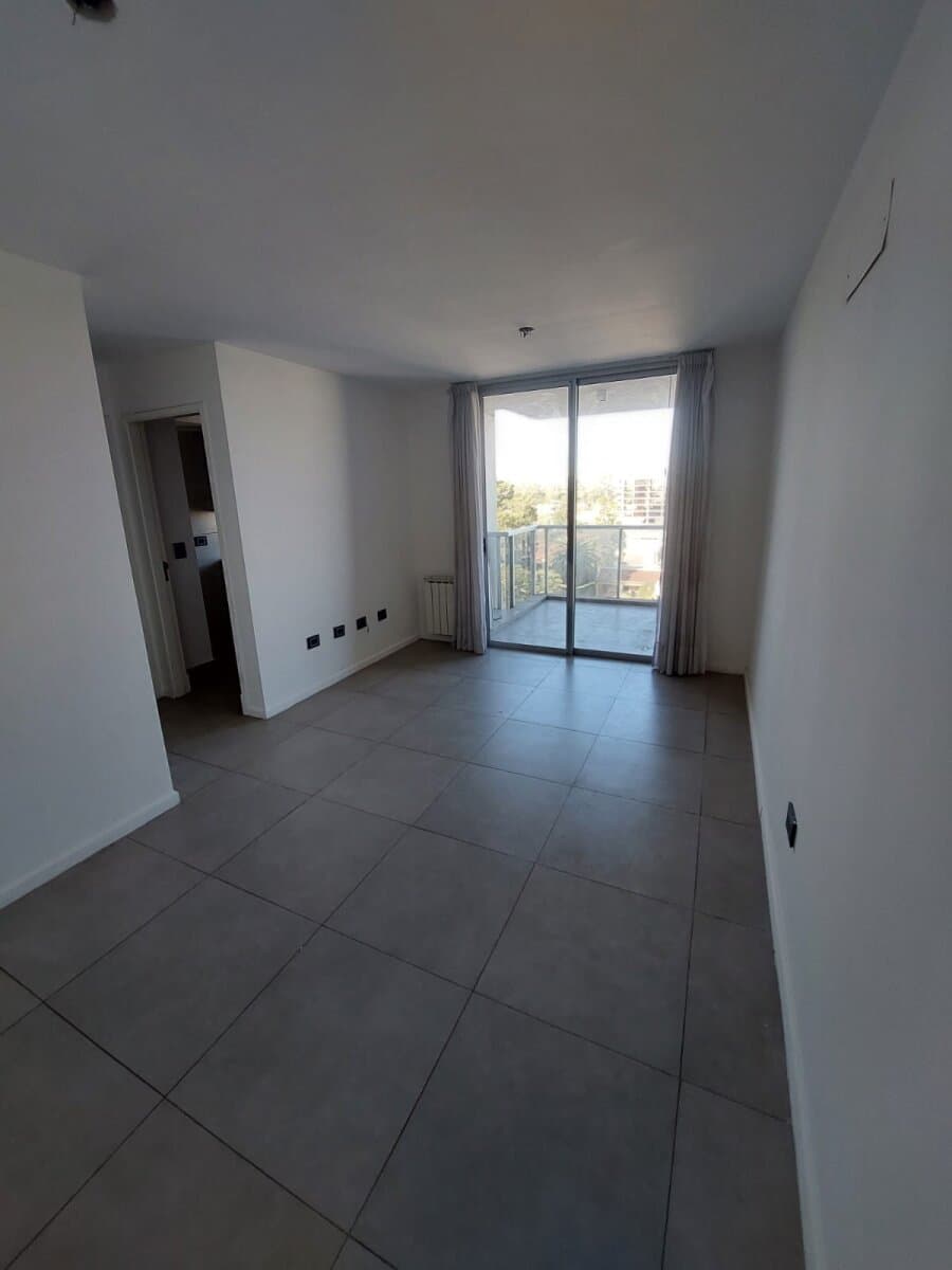 Venta dpto de 1 dormitorio con vestidor en complejo cerrado — foto 1