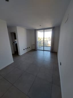 Venta dpto de 1 dormitorio con vestidor en complejo cerrado