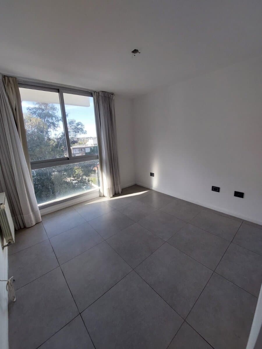 Venta dpto de 1 dormitorio con vestidor en complejo cerrado — foto 4