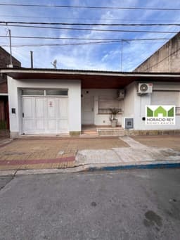Propiedad ubicada sobre calle Sardén al 700