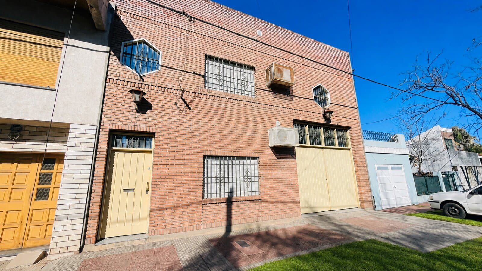 Galpón en Venta - Barrio Grafico — foto 1