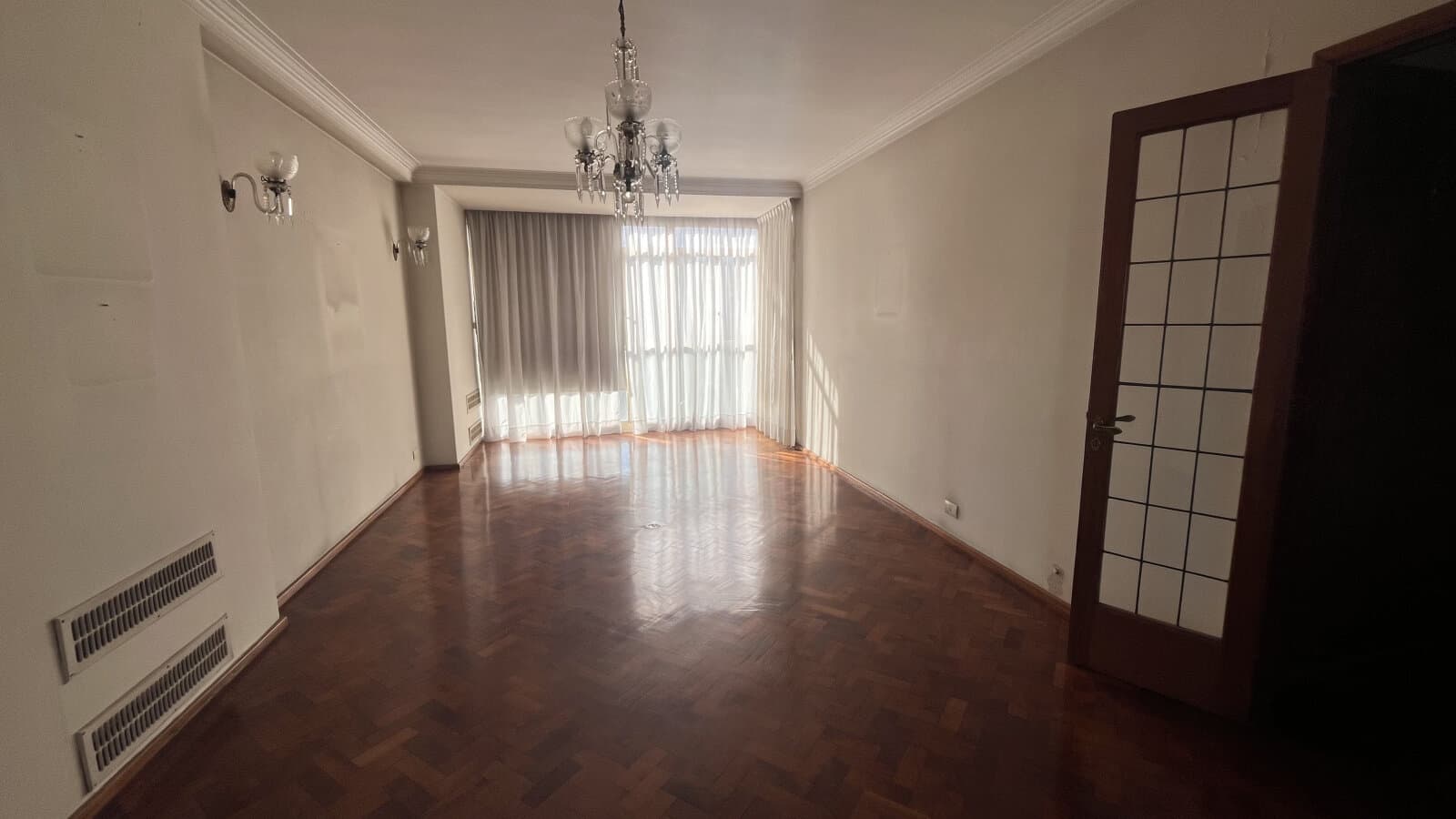 9 de julio 1321 - Piso exclusivo de 3 dormitorios con cochera — foto 1