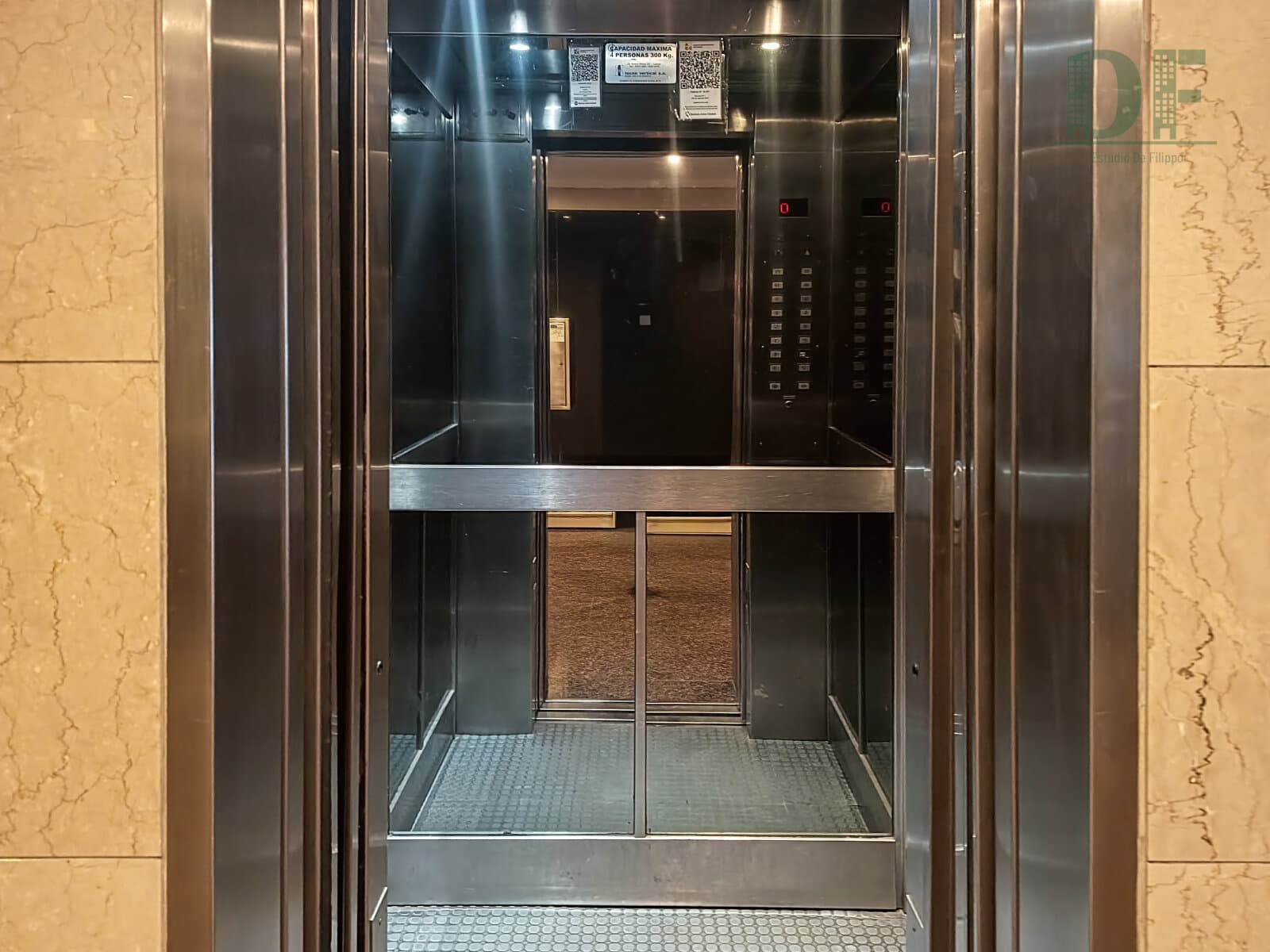 Oficina c/cochera doble cubierta - Sarmiento al 900 CABA — foto 11