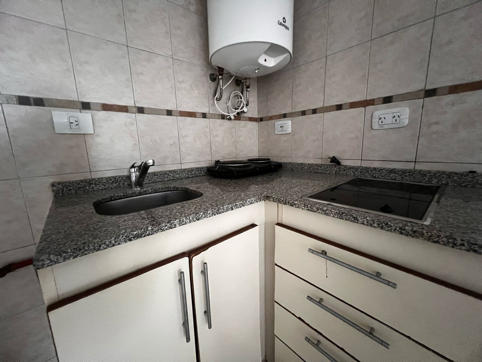 ALQUILO MONOAMBIENTE BV SAN JUAN — foto 9