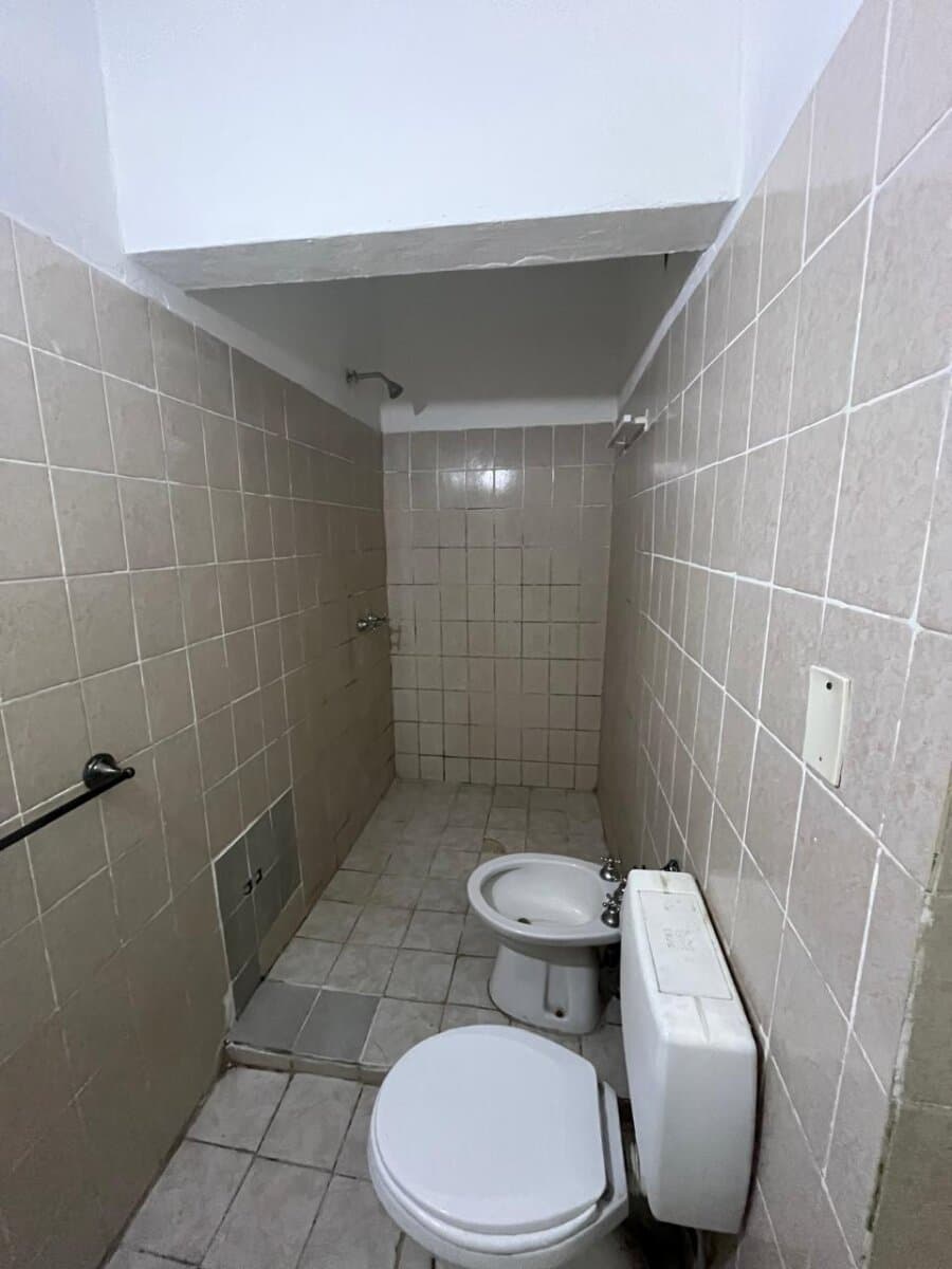 ALQUILER UN DORMITORIO CON PATIO — foto 9