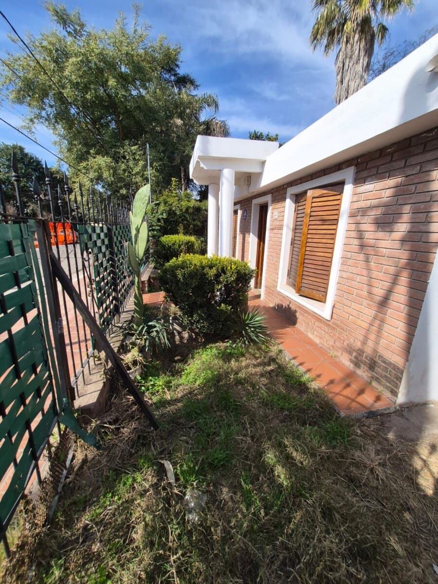 VENDO CASA 3 DORMITORIOS TIPO CHALET VILLA ALLENDE CENTRICO — foto 5