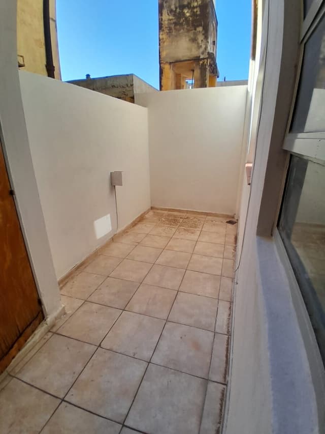 ALQUILER DEPARTAMENTO 2 HABITACIONES CON PATIO.B°CENTRO