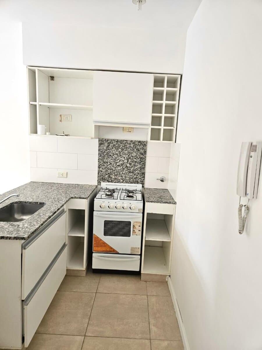 Monoambiente - Juan Manuel de Rosas 1423 — foto 1
