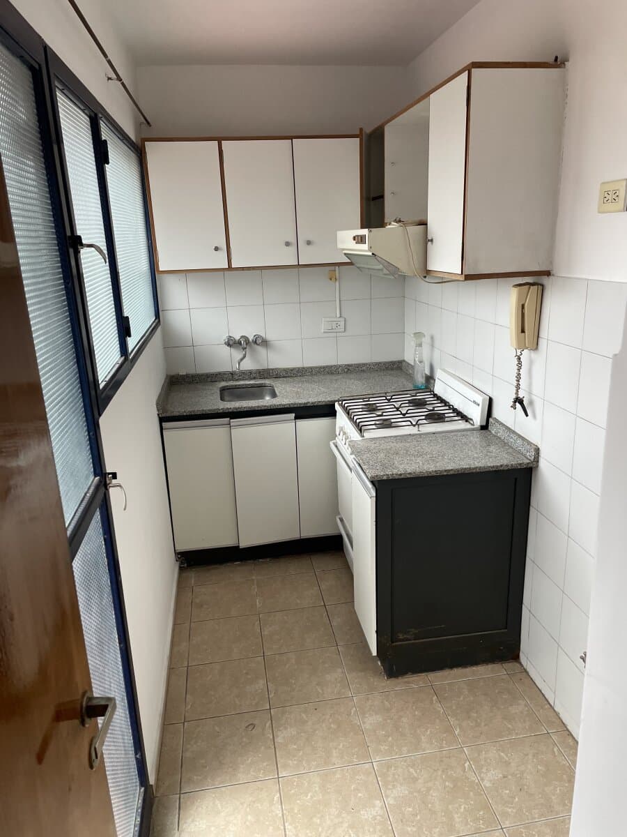Venta Departamento Duplex 2 Dormitorios, Balcón terraza con Asador — foto 4