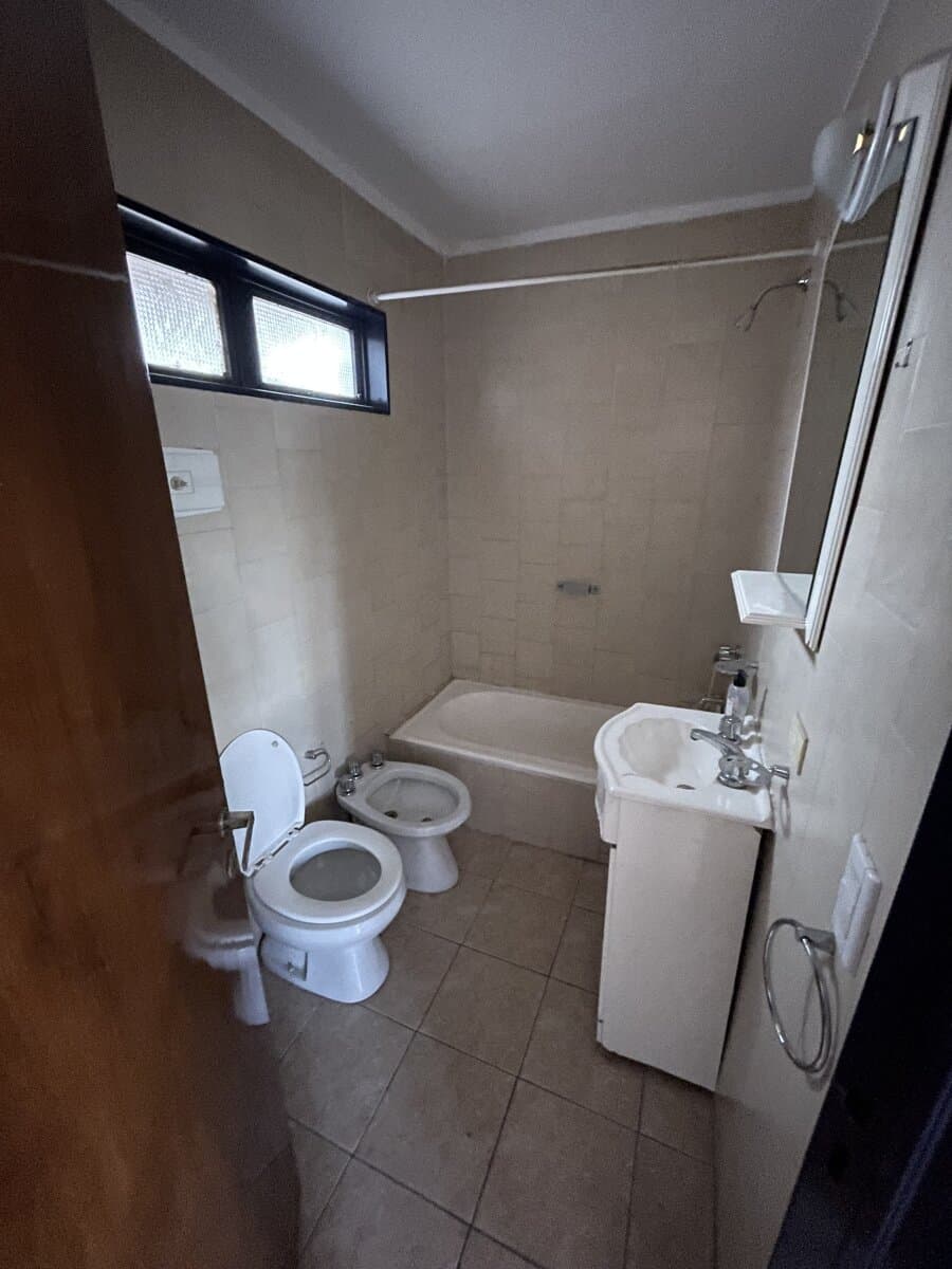 Venta Departamento Duplex 2 Dormitorios, Balcón terraza con Asador — foto 9