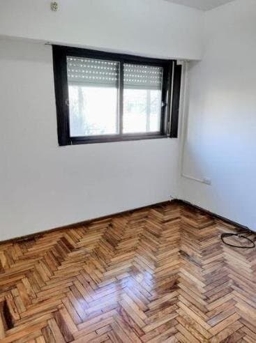 Depto. 2 Dormitorios, 1° Piso Frente con balcón — foto 9