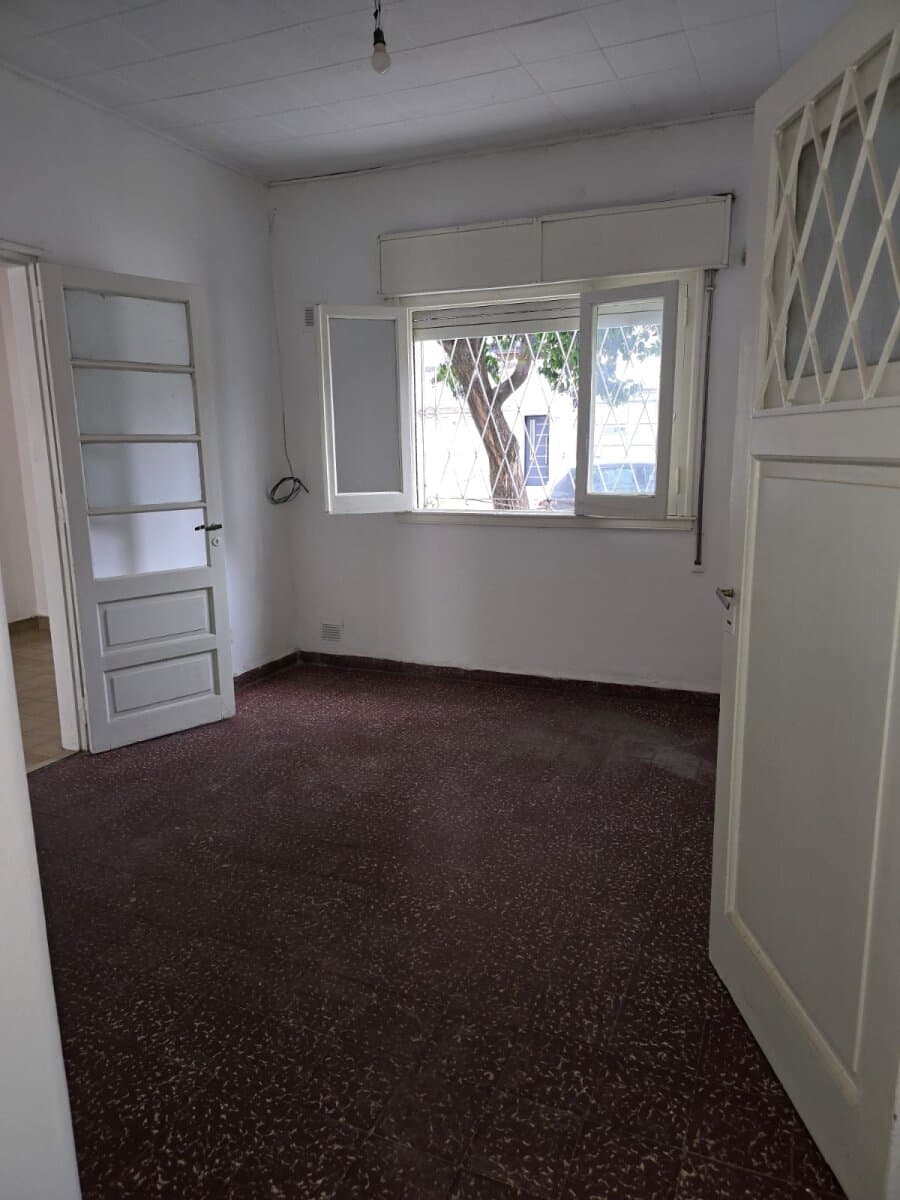 ALQUILER CASA DOS DORMITORIOS EN PLANTA BAJA MORENO 3255 — foto 3